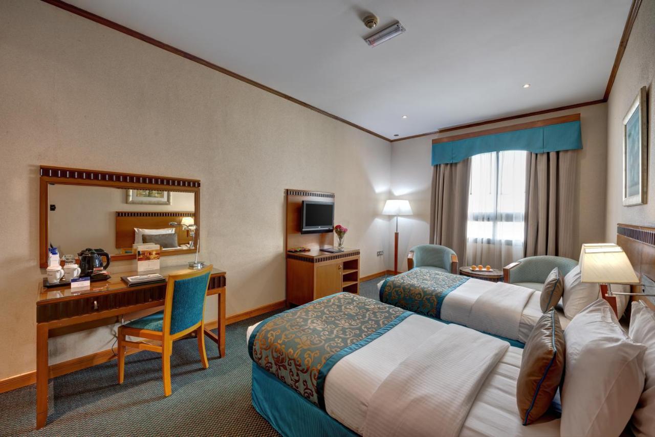 Golden Tulip Hotel Al Barsha Dubai Dış mekan fotoğraf
